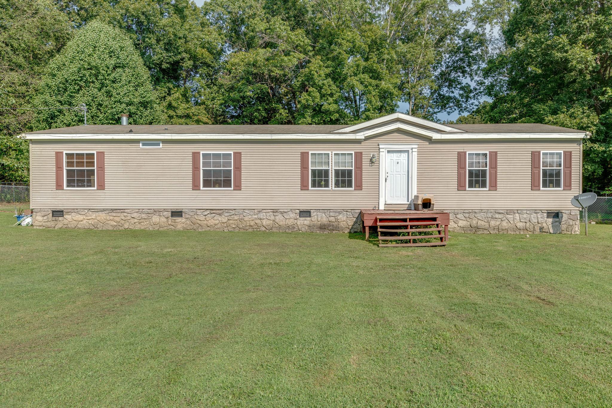 380 Howard Road White Bluff, TN 37187 - Photo 3 of 29 Gallery Image 3