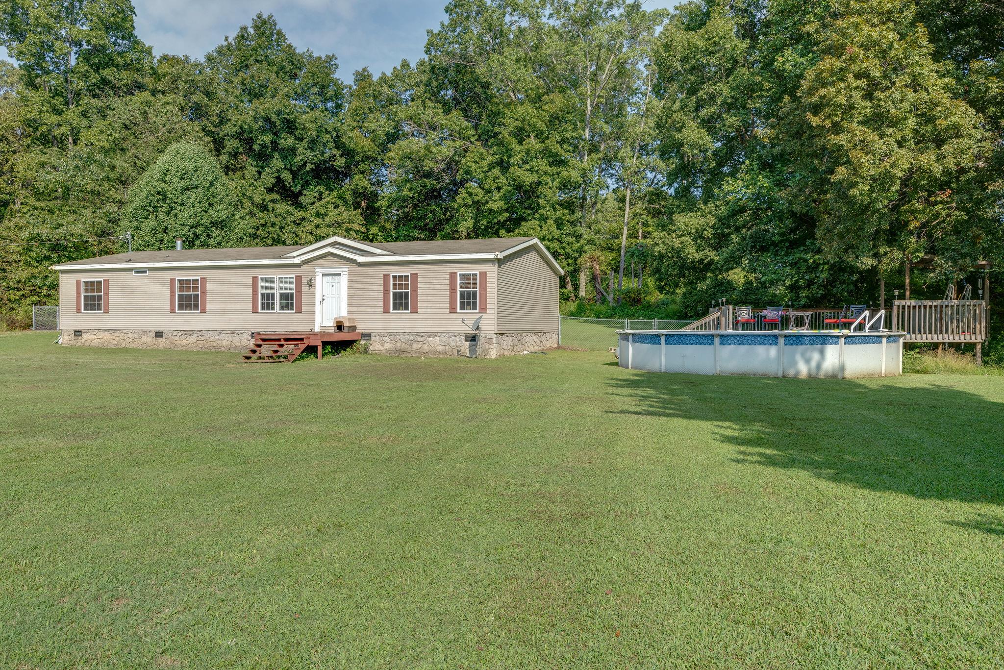 380 Howard Road White Bluff, TN 37187 - Photo 4 of 29 Gallery Image 4
