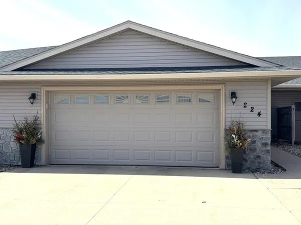 $287,000 | 224 25th Street Southeast, Willmar, MN 56201
