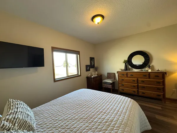 $287,000 | 224 25th Street Southeast, Willmar, MN 56201