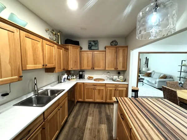 $287,000 | 224 25th Street Southeast, Willmar, MN 56201