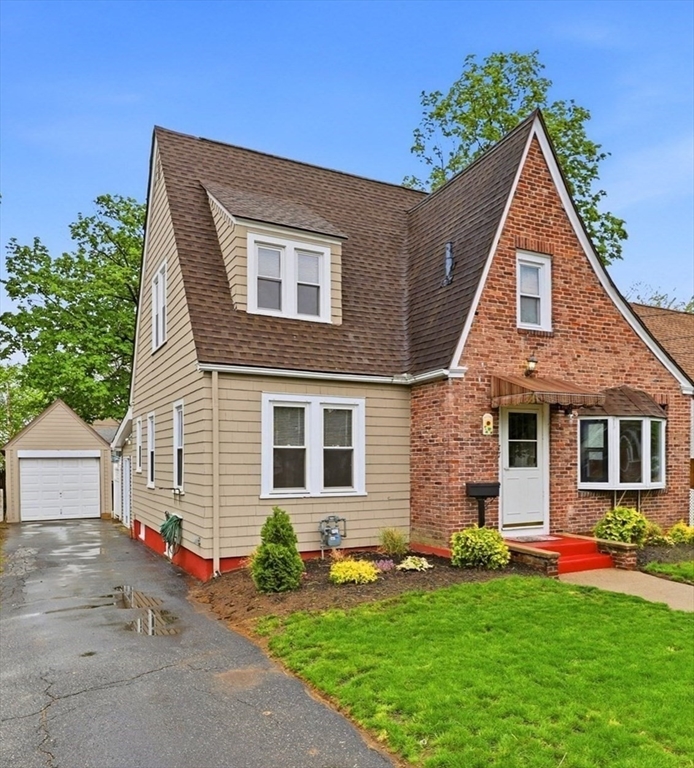 77 Fresno Street Springfield, MA 01104 - Photo 2 of 32