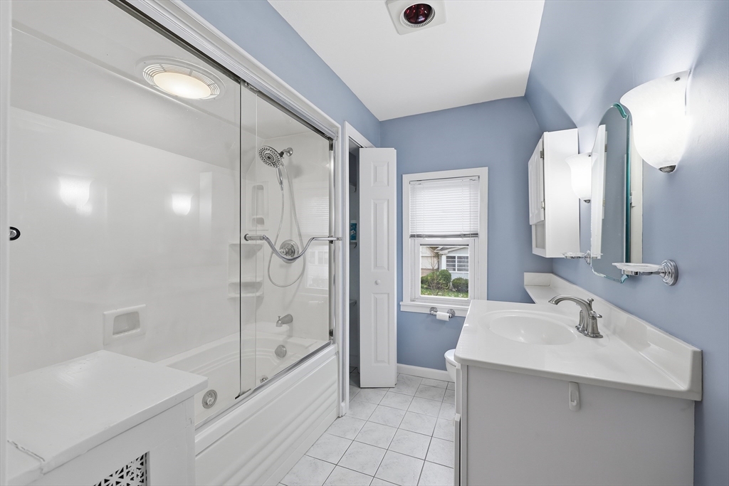 77 Fresno Street Springfield, MA 01104 - Photo 27 of 32