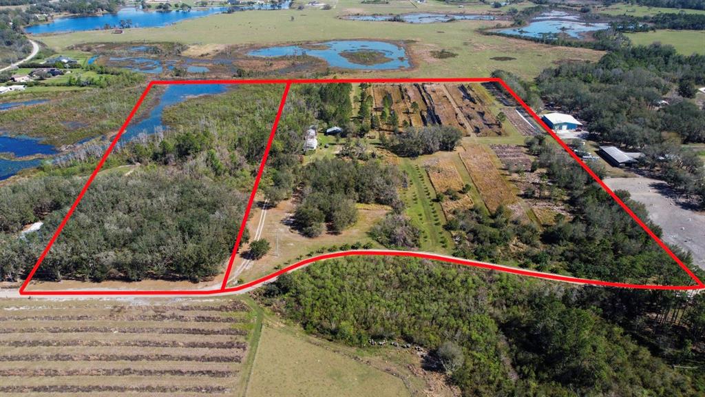 a view of a tennis court