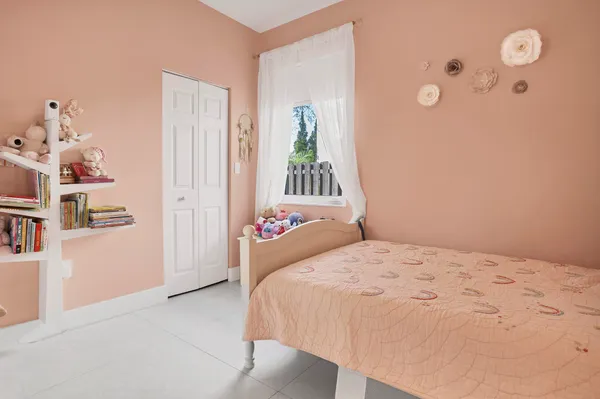 $6,300 | 1861 Northwest 125th Terrace, Pembroke Pines, FL 33028