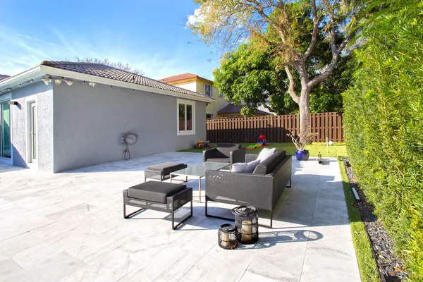 $6,300 | 1861 Northwest 125th Terrace, Pembroke Pines, FL 33028