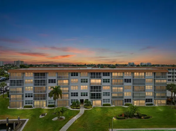 $2,600 | 911 Gardenia Drive, Unit 150, Delray Beach, FL 33483