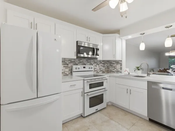 $2,600 | 911 Gardenia Drive, Unit 150, Delray Beach, FL 33483
