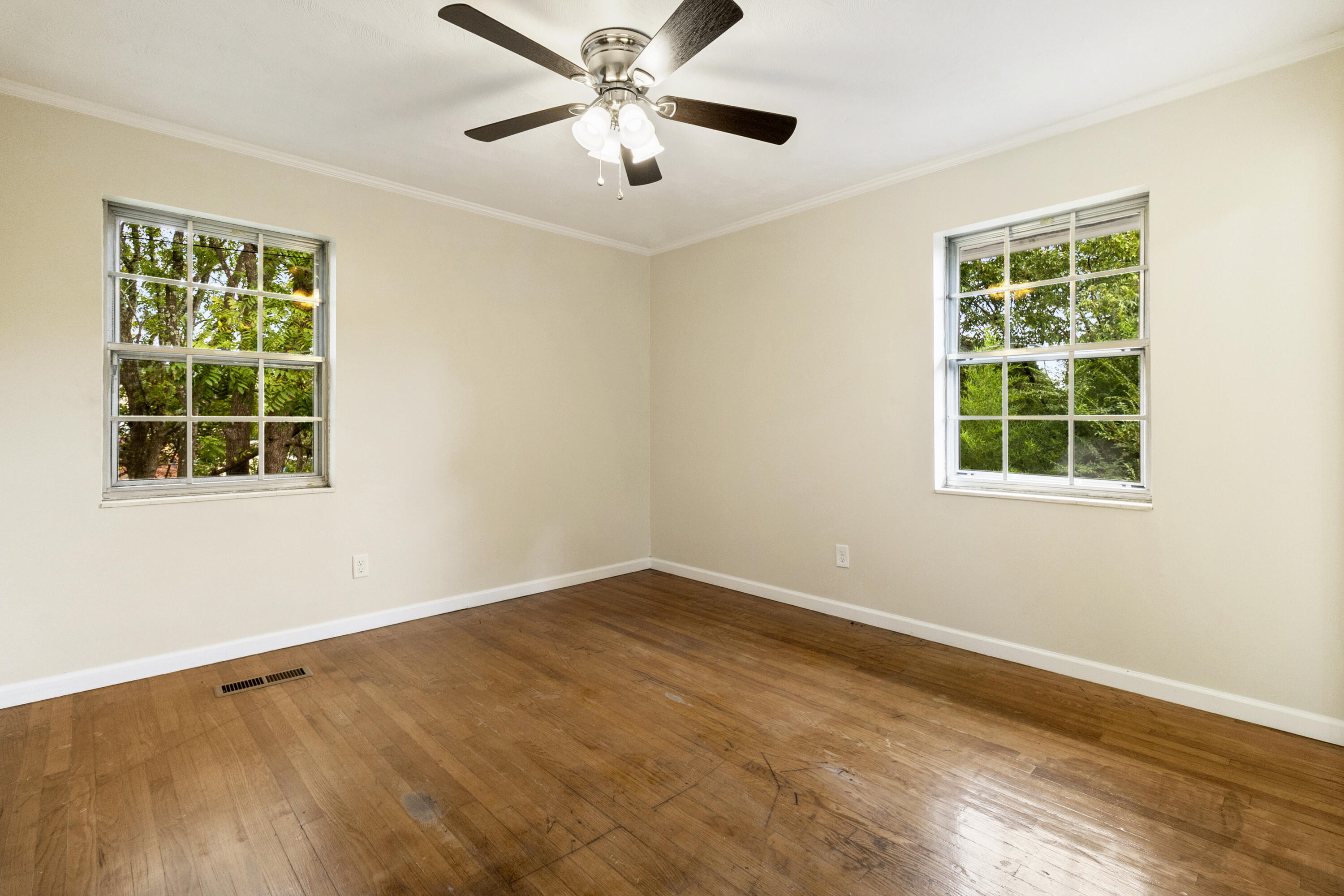 809 Southeast Dockery Lane Cleveland, TN 37323 - Photo 7 of 15 IMG_1139