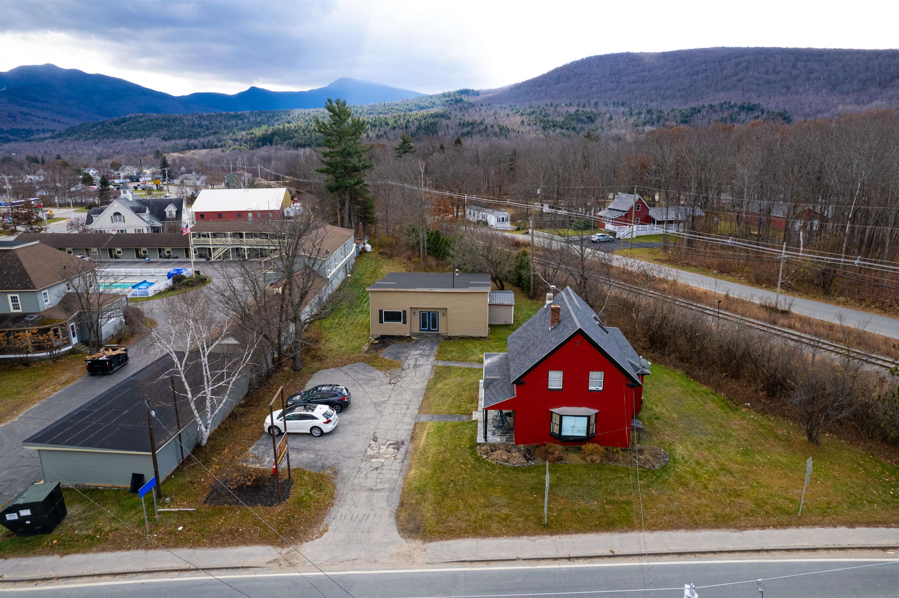7 Lancaster Road Gorham, NH 03581 - Photo 2 of 40