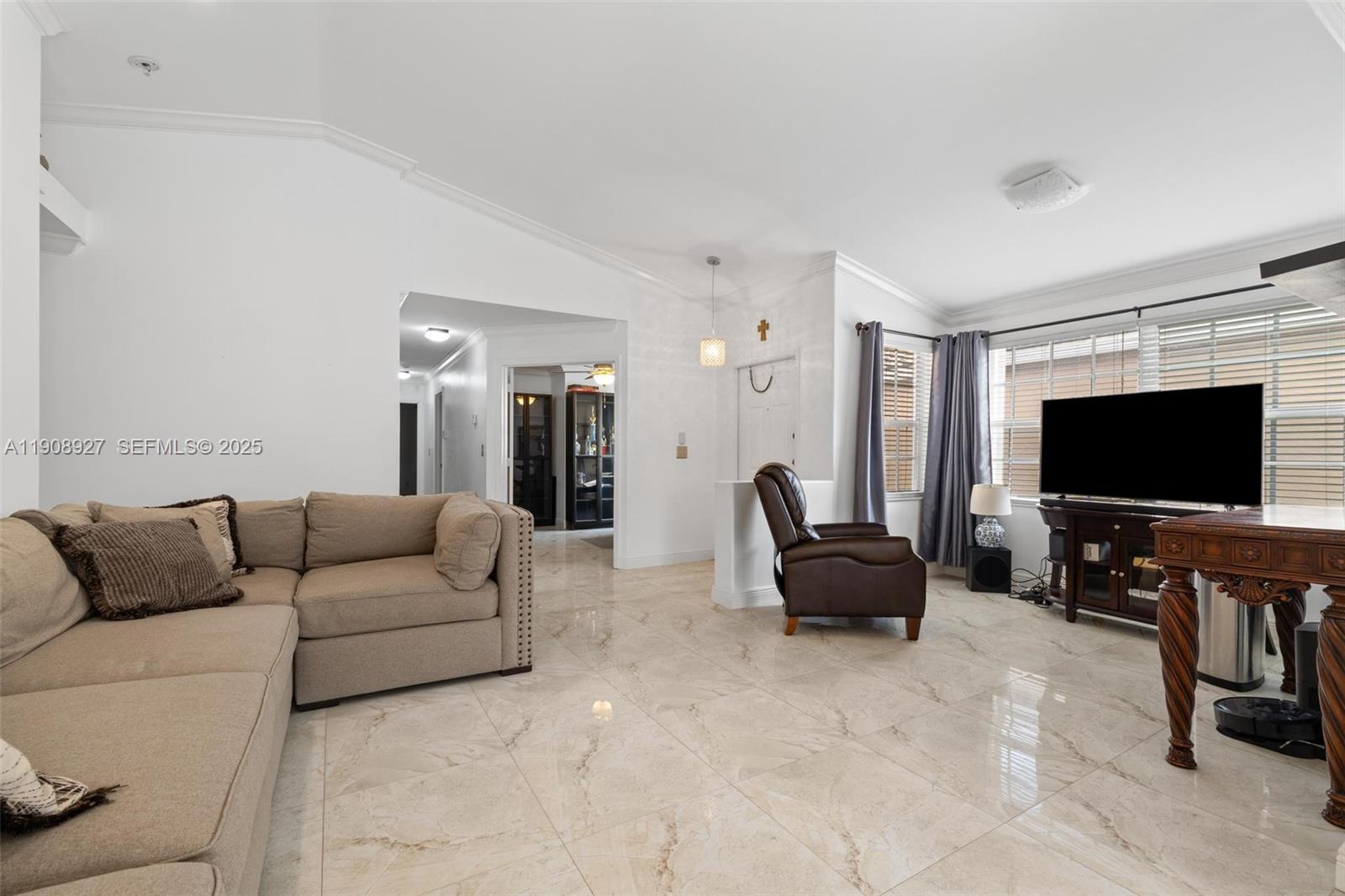 15624 Northwest 12th Road Pembroke Pines, FL 33028 - Photo 11 of 32