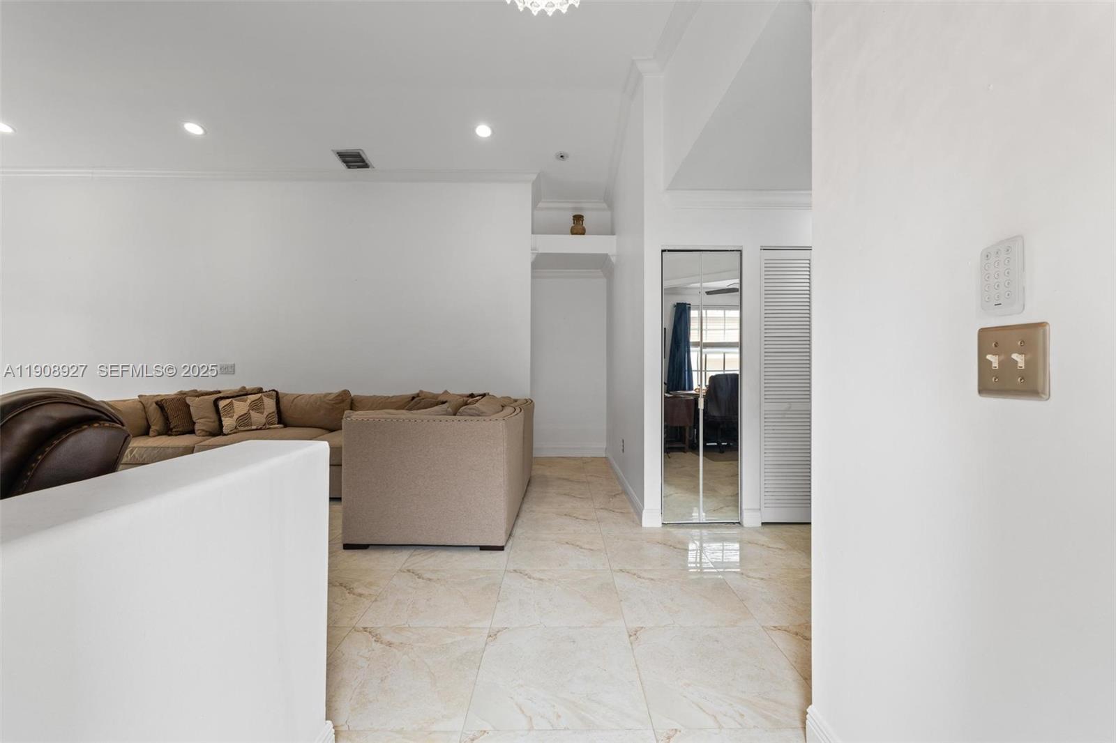 15624 Northwest 12th Road Pembroke Pines, FL 33028 - Photo 7 of 32