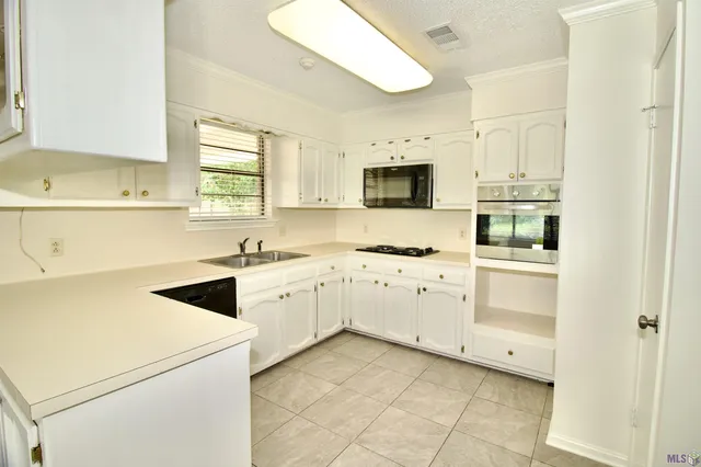 $1,750 | 1124 Knollhaven Drive, Baton Rouge, LA 70810