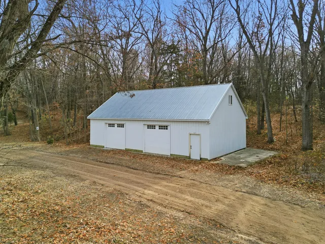 $1,850,000 | 8035 Hidden Shores Drive, Fenton, MI 48430