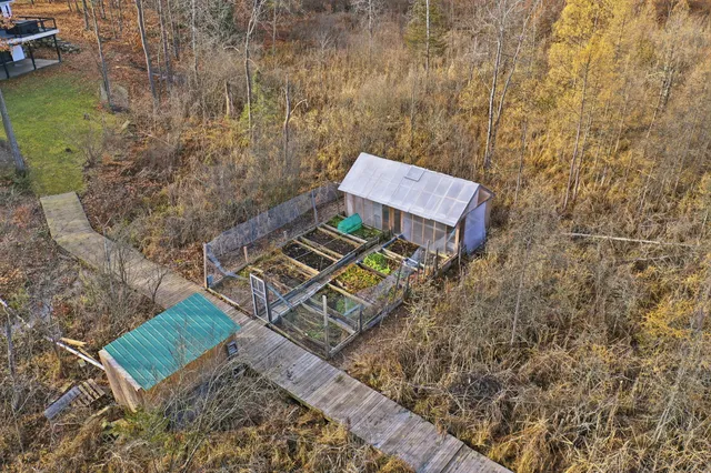 $1,850,000 | 8035 Hidden Shores Drive, Fenton, MI 48430