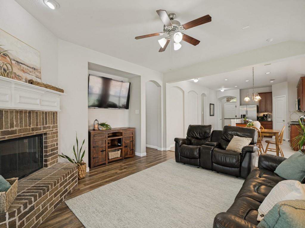 669 Payton Way Fate, TX 75087 - Photo 8 of 36