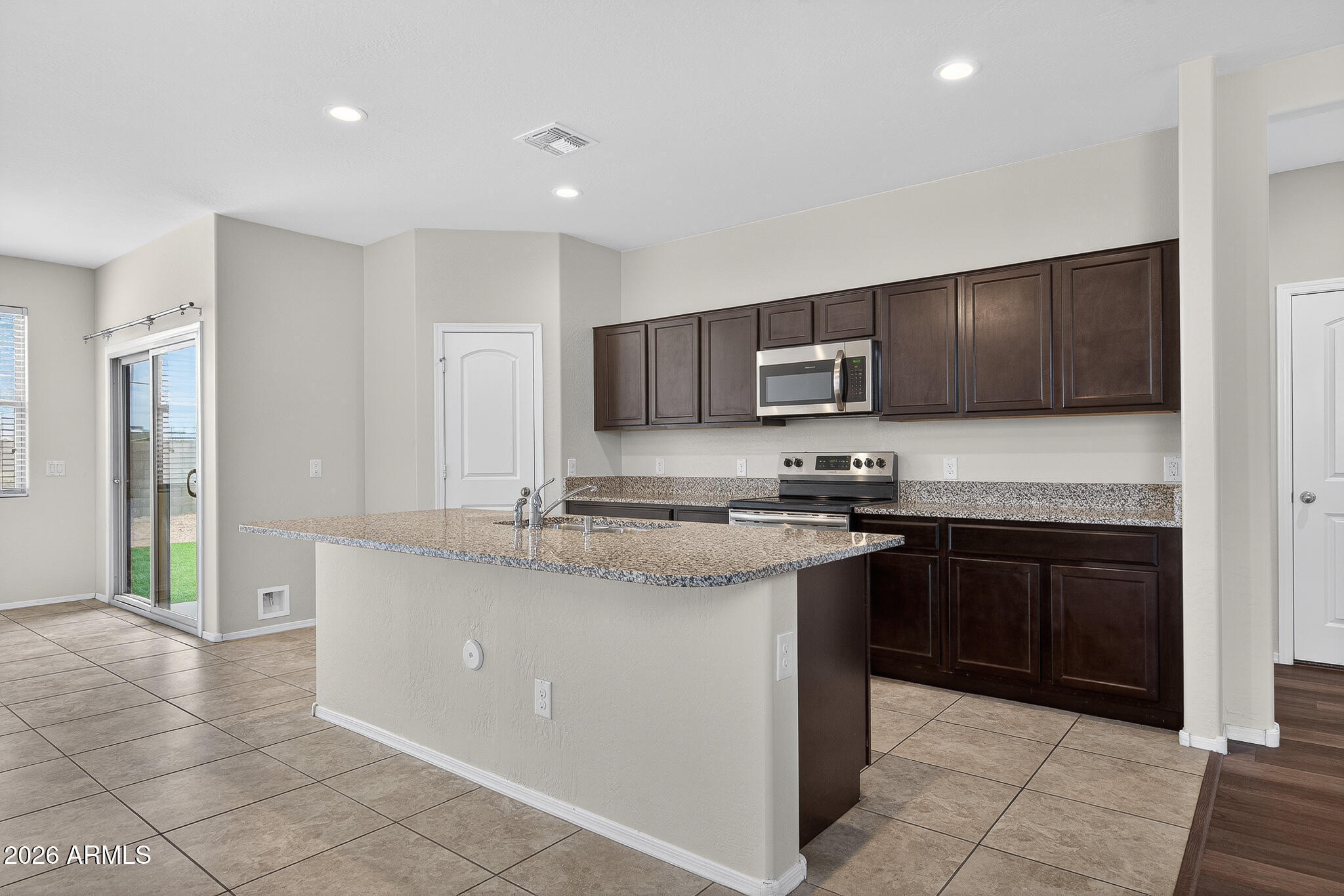 25590 West Coles Road Buckeye, AZ 85326 - Photo 8 of 40
