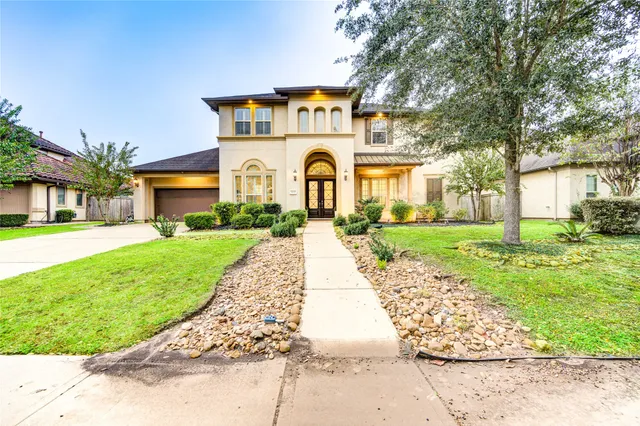 $1,229,000 | 5707 Avon Landing Lane, Sugar Land, TX 77479
