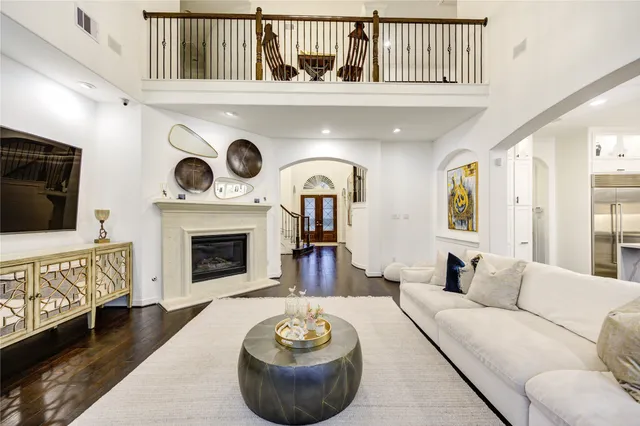 $1,229,000 | 5707 Avon Landing Lane, Sugar Land, TX 77479