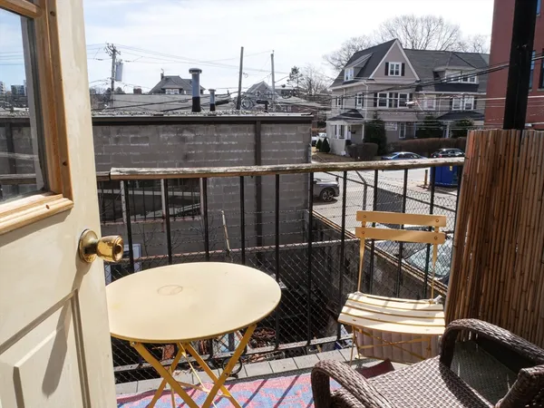 $3,100 | 16 Chestnut Hill Avenue, Unit 2, Boston, MA 02135