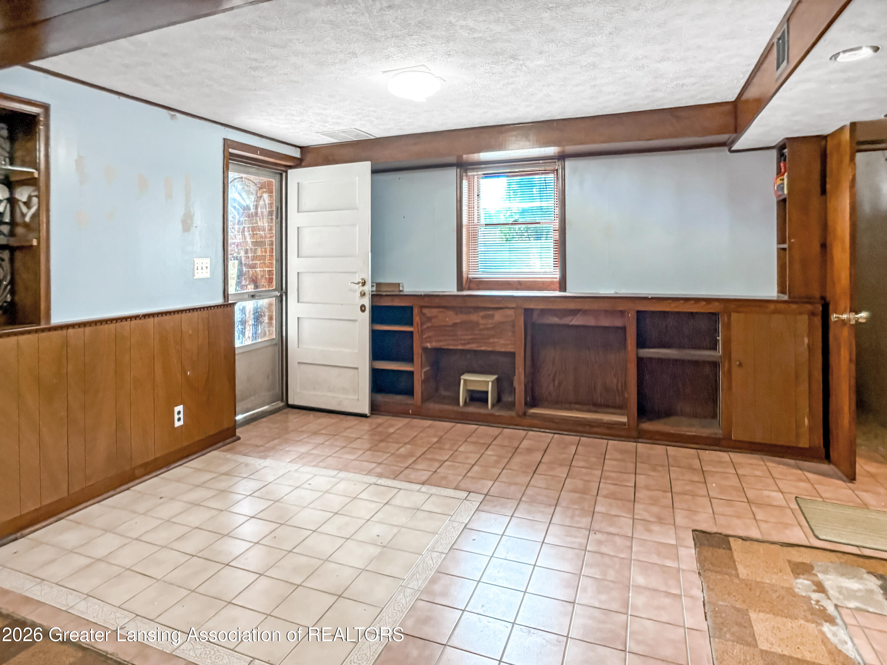 2801 Chatham Road Lansing, MI 48910 - Photo 39 of 50 Photo Mar 25 2026, 3 27 16 PM