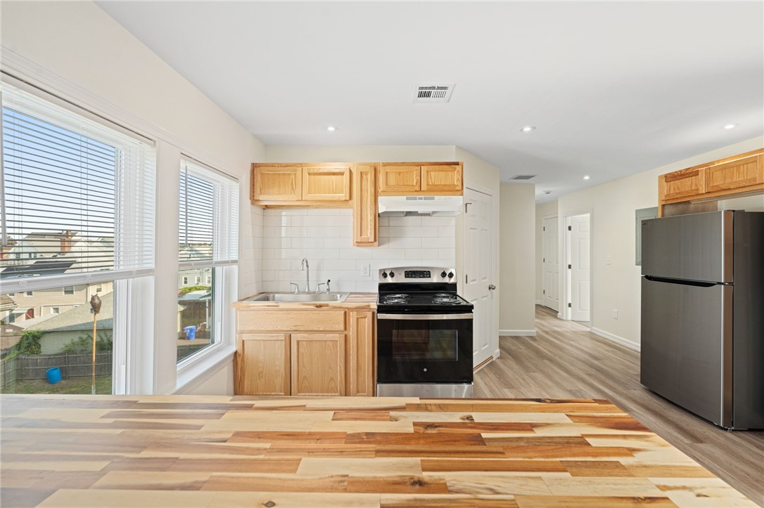 30 Allen Avenue, Unit 3 Pawtucket, RI 02860 - Photo 6 of 15