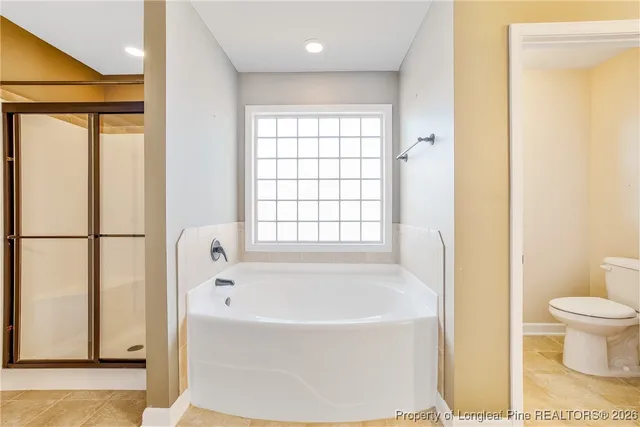 $2,200 | 2828 Deepwater Court, Fayetteville, NC 28306