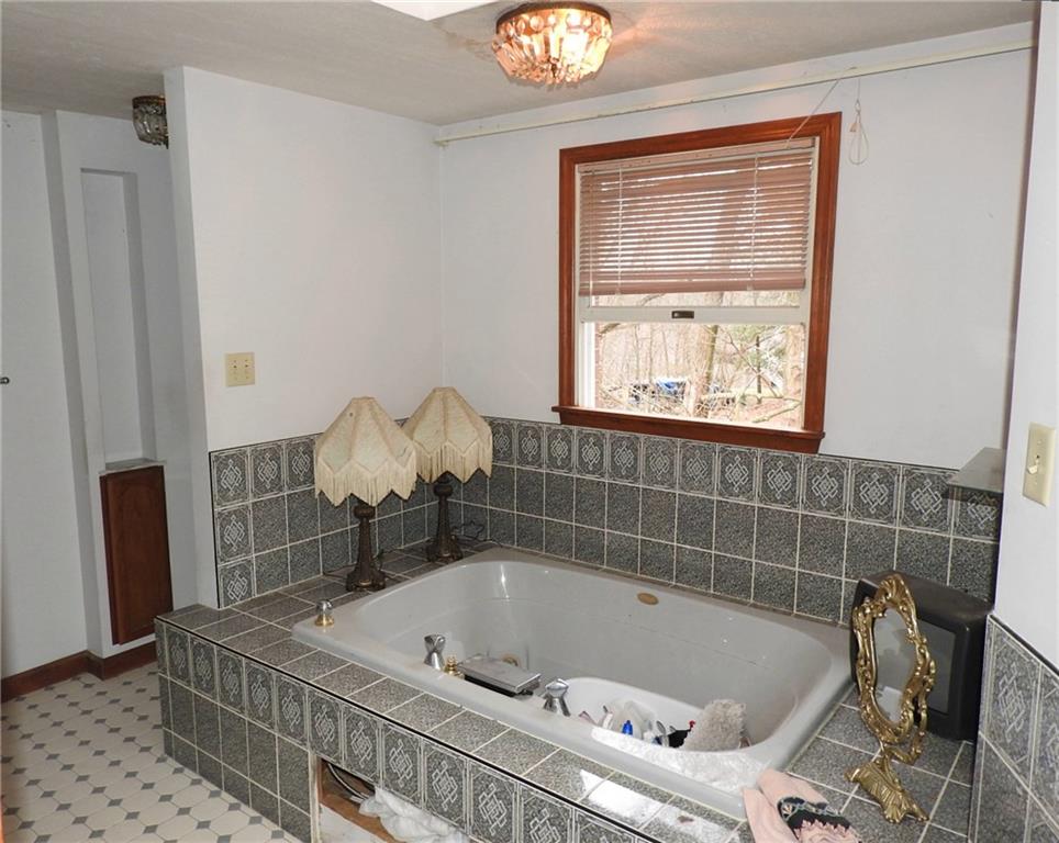 144 Vander Road Wexford, PA 15090 - Photo 14 of 21 Gallery Image 14