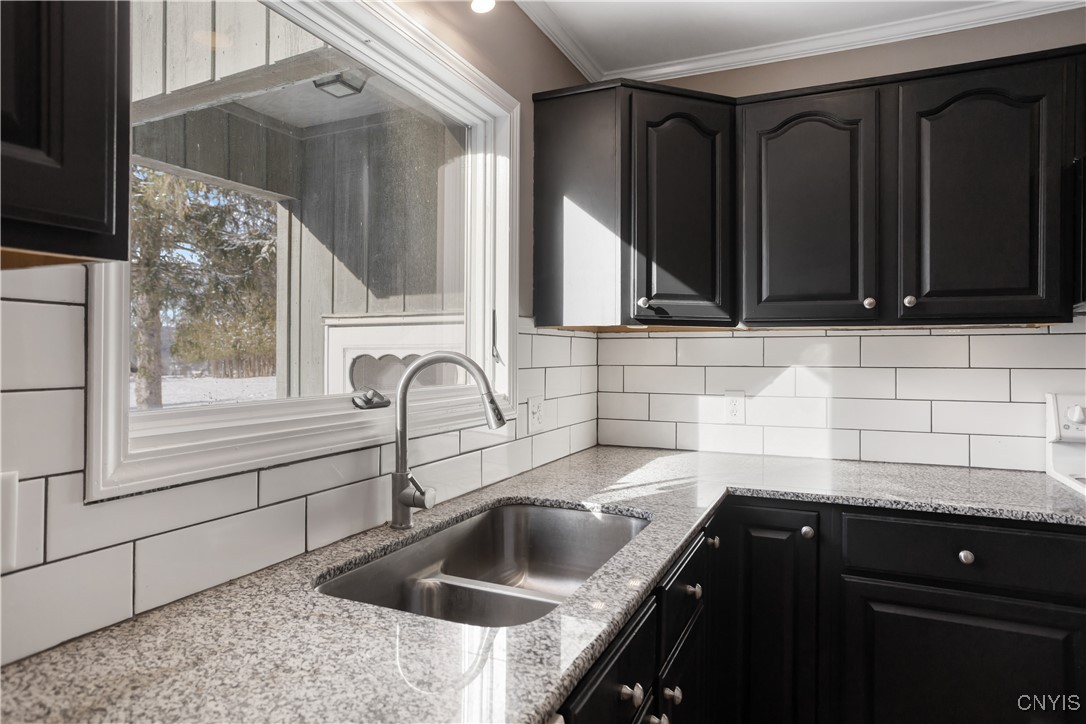 4257 Taylor Road Pompey, NY 13078 - Photo 10 of 38