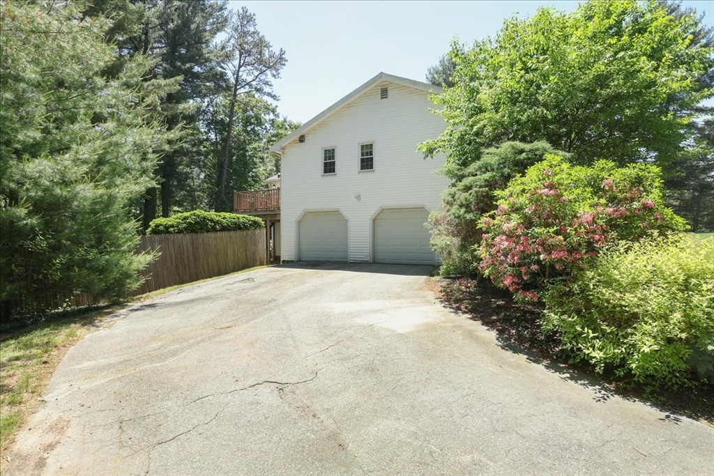 52 Meadowbrook Road Bedford, MA 01730 - Photo 33 of 42 Gallery Image 33