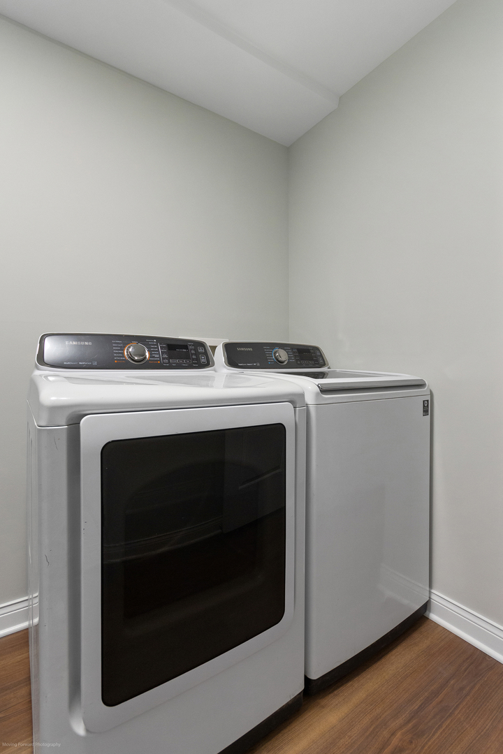 280 Sunset Boulevard Beecher, IL 60401 - Photo 27 of 48 a stove top oven sitting inside of a kitchen