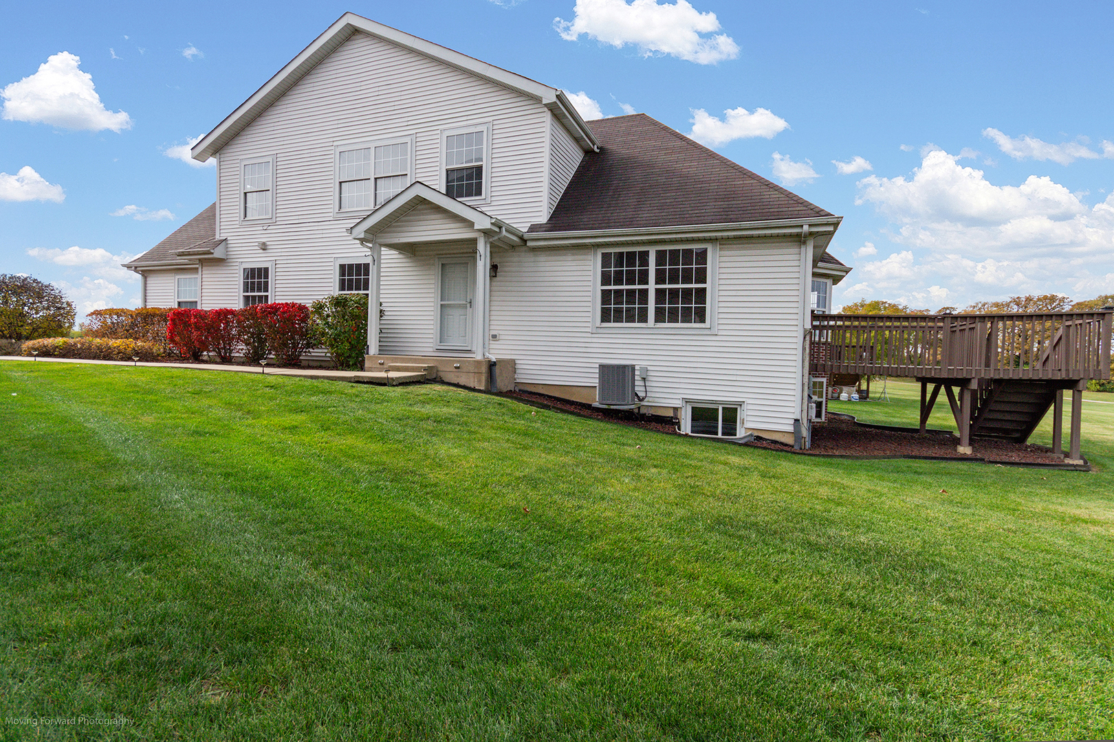 280 Sunset Boulevard Beecher, IL 60401 - Photo 42 of 48 a front view of a house with a garden