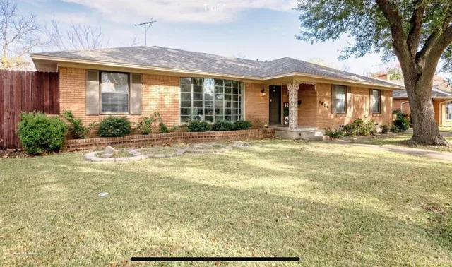 $2,995 | 1806 Robin Lane, Garland, TX 75042