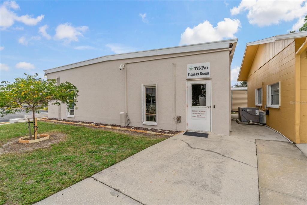 1825 Innisbrook Lane Sarasota, FL 34234 - Photo 33 of 46