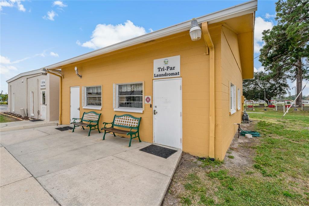 1825 Innisbrook Lane Sarasota, FL 34234 - Photo 34 of 46