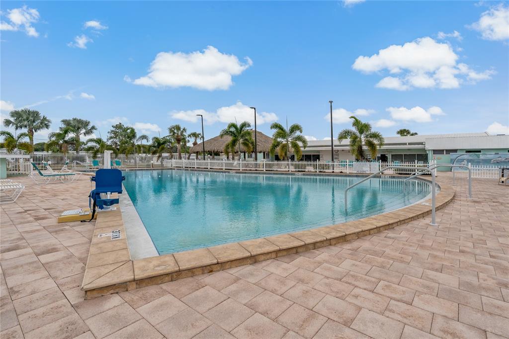 1825 Innisbrook Lane Sarasota, FL 34234 - Photo 42 of 46