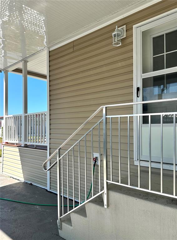 1825 Innisbrook Lane Sarasota, FL 34234 - Photo 9 of 46