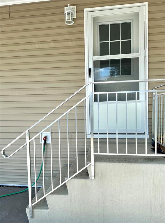 1825 Innisbrook Lane Sarasota, FL 34234 - Photo 10 of 46