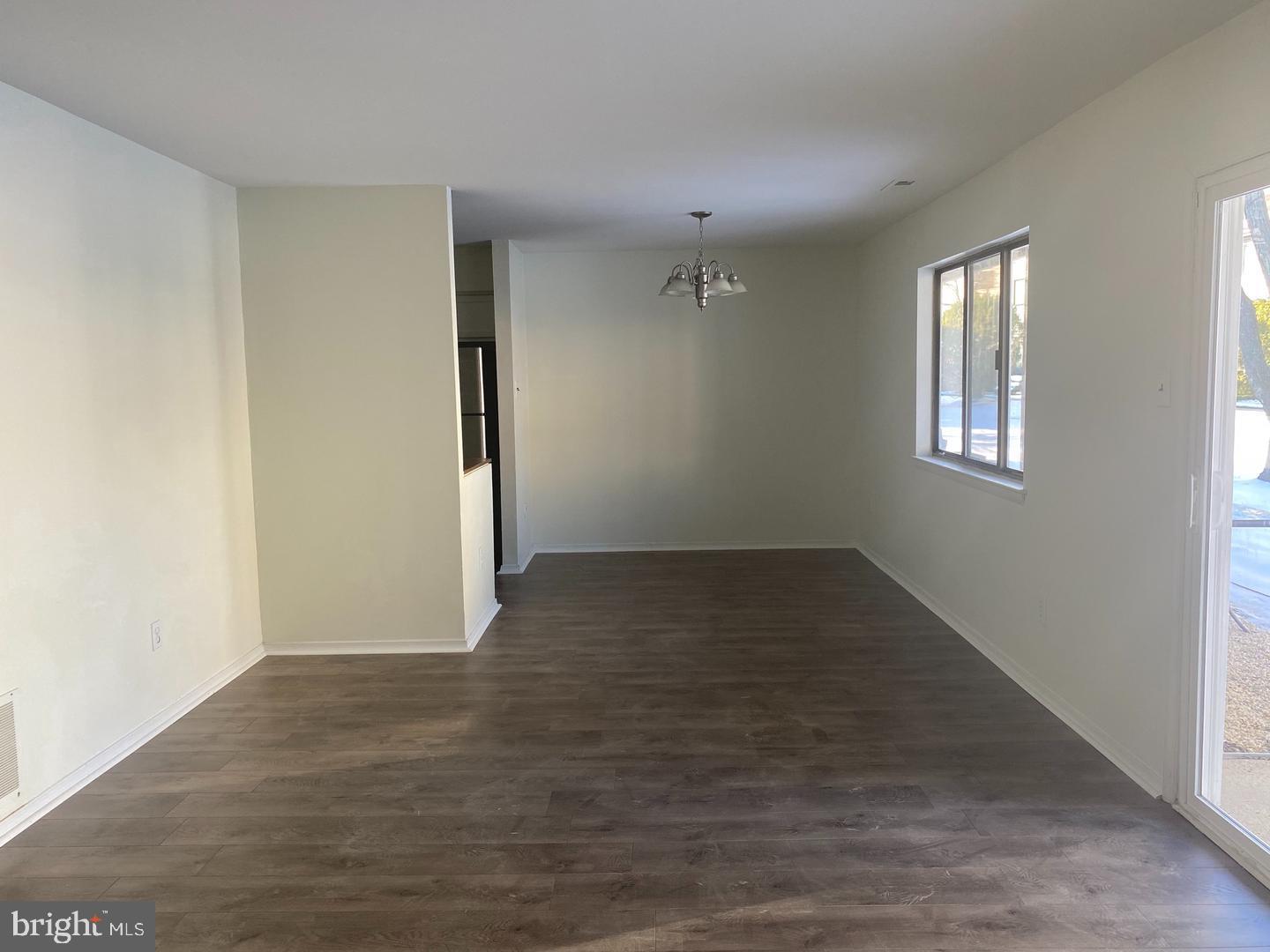 65 Sandra Road Voorhees, NJ 08043 - Photo 8 of 25 Dining Room