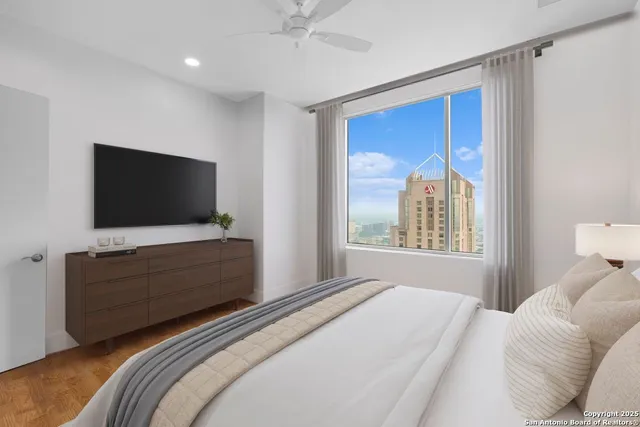 $575,000 | 610 East Market Street, Unit 3110, San Antonio, TX 78205