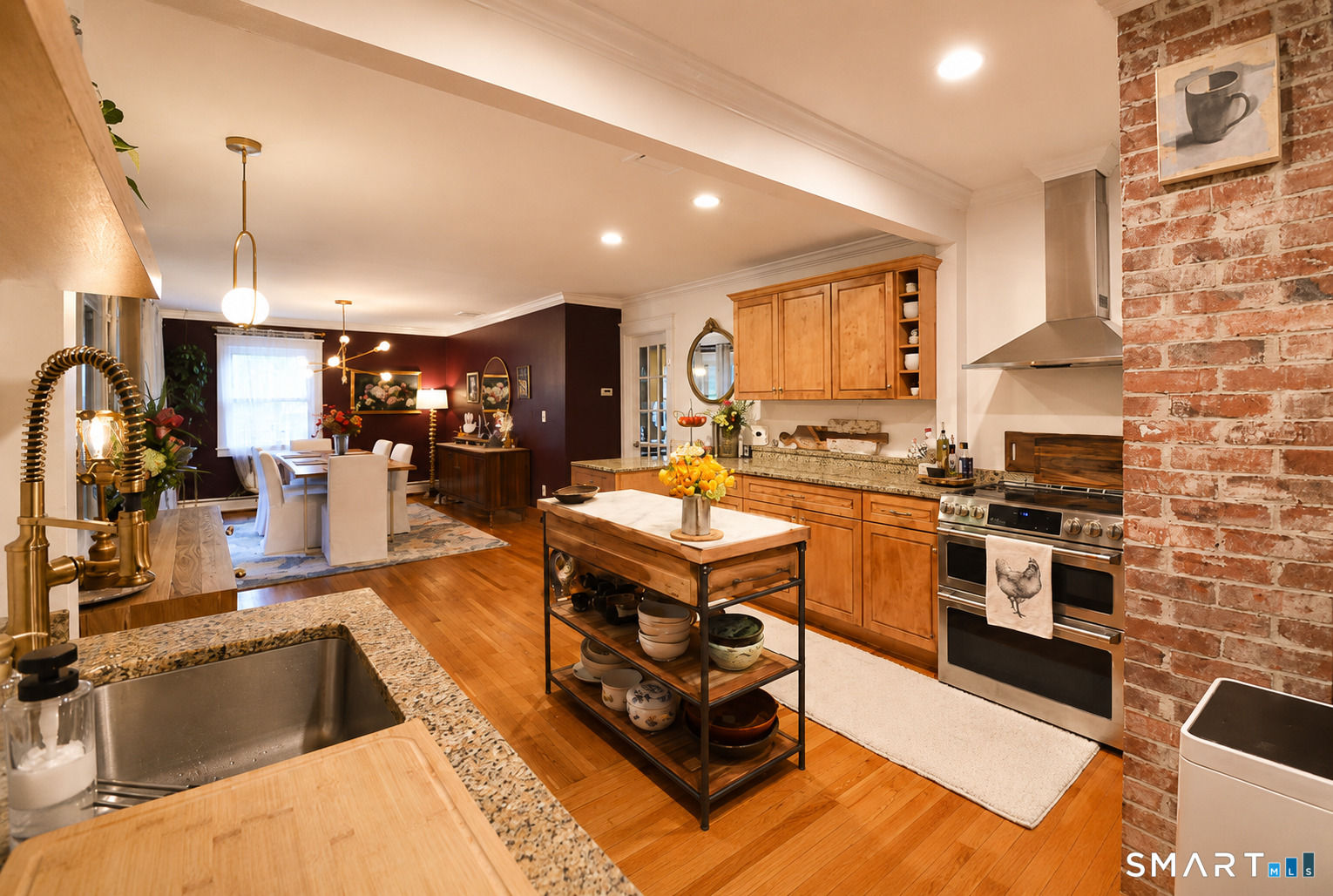 5 Hanover Road Newtown, CT 06470 - Photo 8 of 34