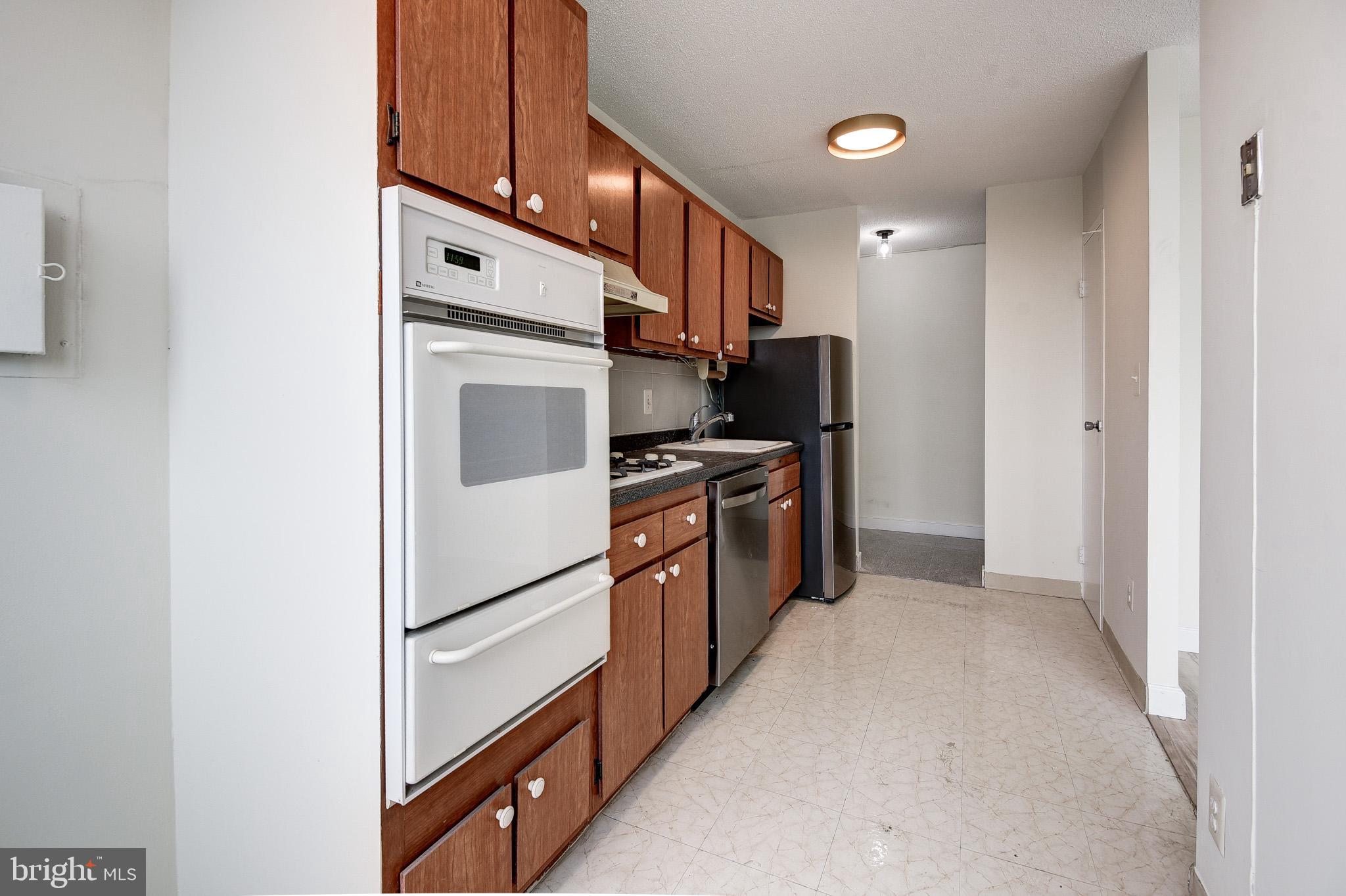 1301 South Arlington Ridge Road, Unit 811 Arlington, VA 22202 - Photo 13 of 23 Gallery Image 13