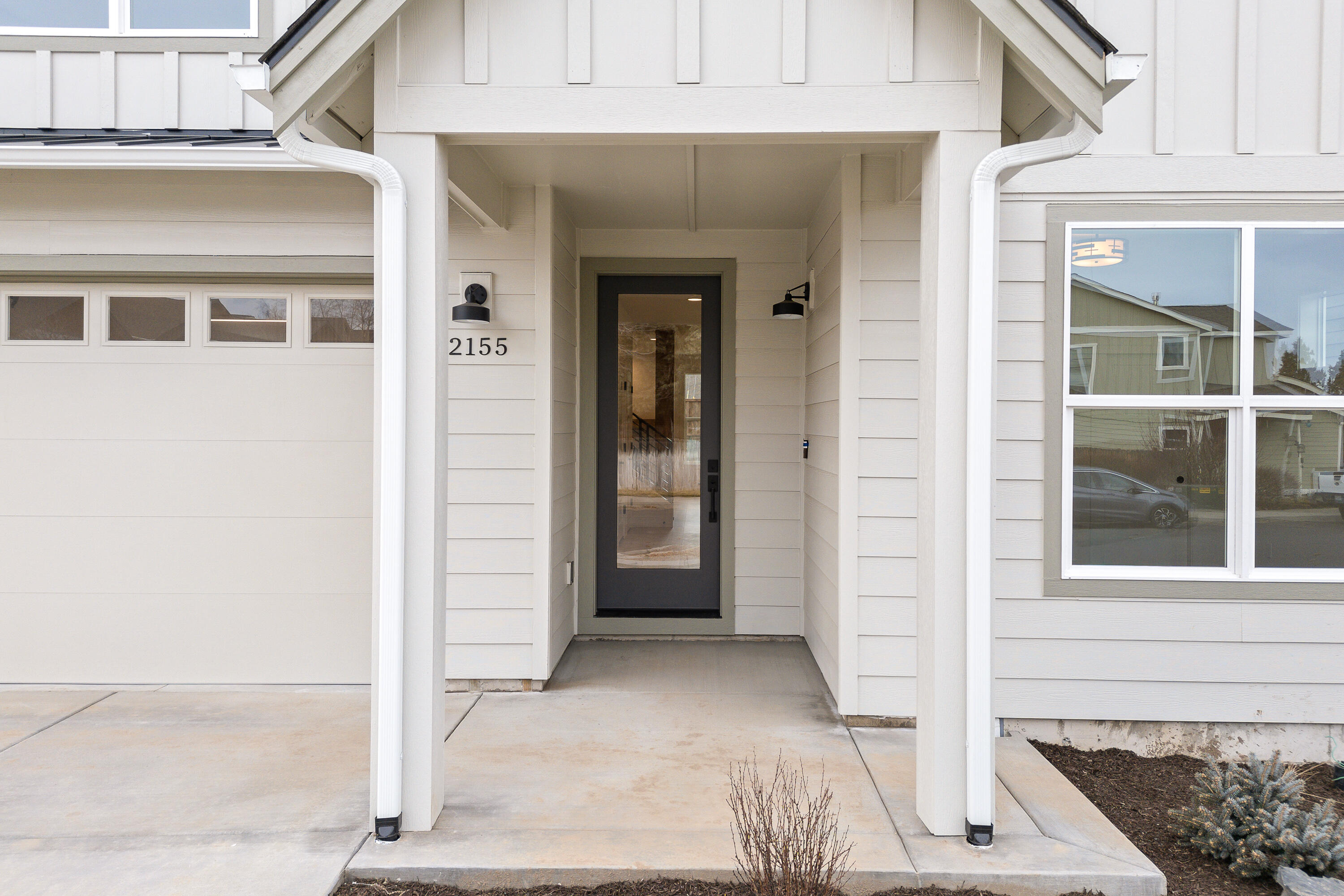 4383 Southwest Rhyolite Place, Unit 22 Redmond, OR 97756 - Photo 3 of 44 a view of a entryway of the house