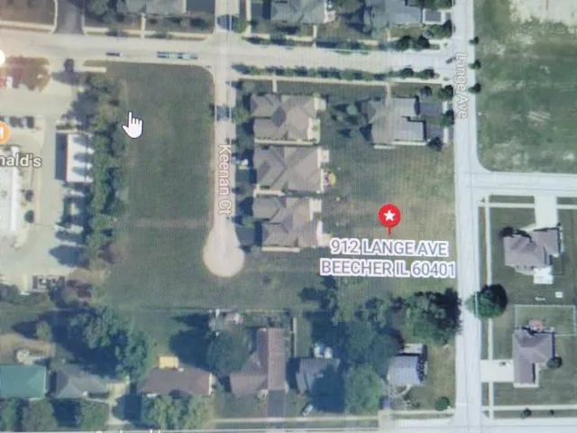 a sign that is on the wall of a building