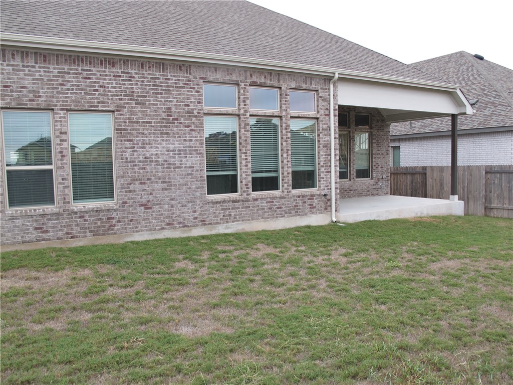 635 Spinnaker Loop Kyle, TX 78640 - Photo 31 of 37