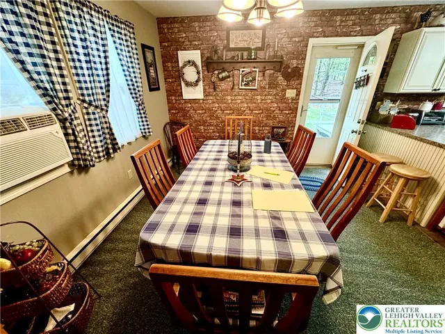 $284,900 | 106 Burnshaw Lane, Albrightsville, PA 18210