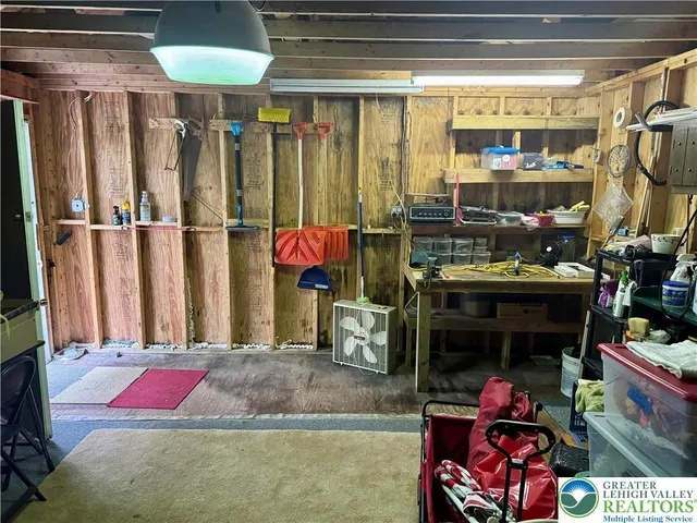 $284,900 | 106 Burnshaw Lane, Albrightsville, PA 18210