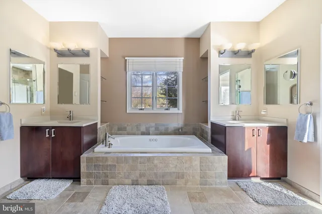 $799,000 | 9 Jazz Way, Mount Laurel, NJ 08054