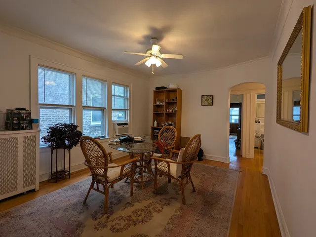 $684,000 | 6734 North Campbell Avenue, Chicago, IL 60645