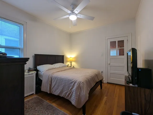 $684,000 | 6734 North Campbell Avenue, Chicago, IL 60645